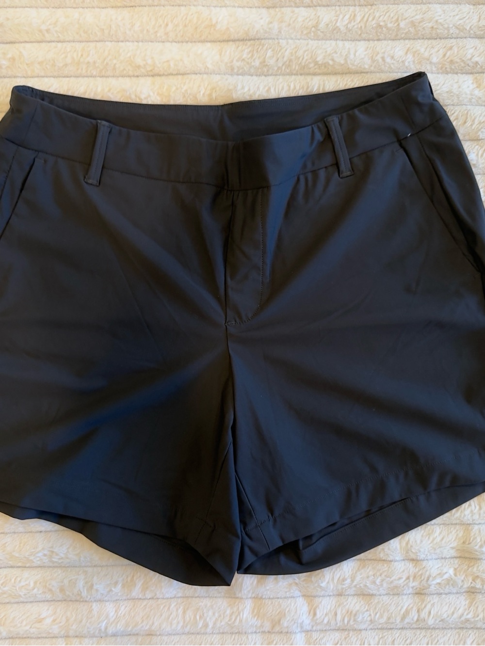 SPANX Black Performance Bermuda Shorts 🛼🛼🛼